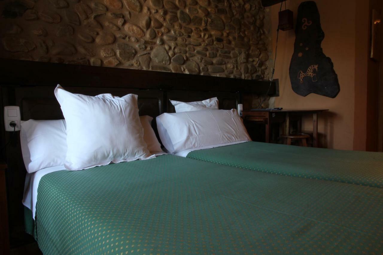 Micro-Hostal La Puerta Del Perdon Вилафранка дел Биерсо Екстериор снимка